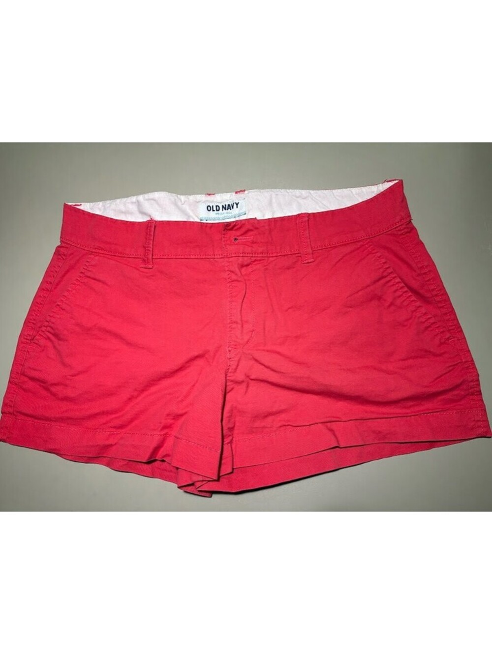 Old Navy Pixie Chino Shorts Womens 4 Spitfire Coral Red Pink Stretch Mid Rise